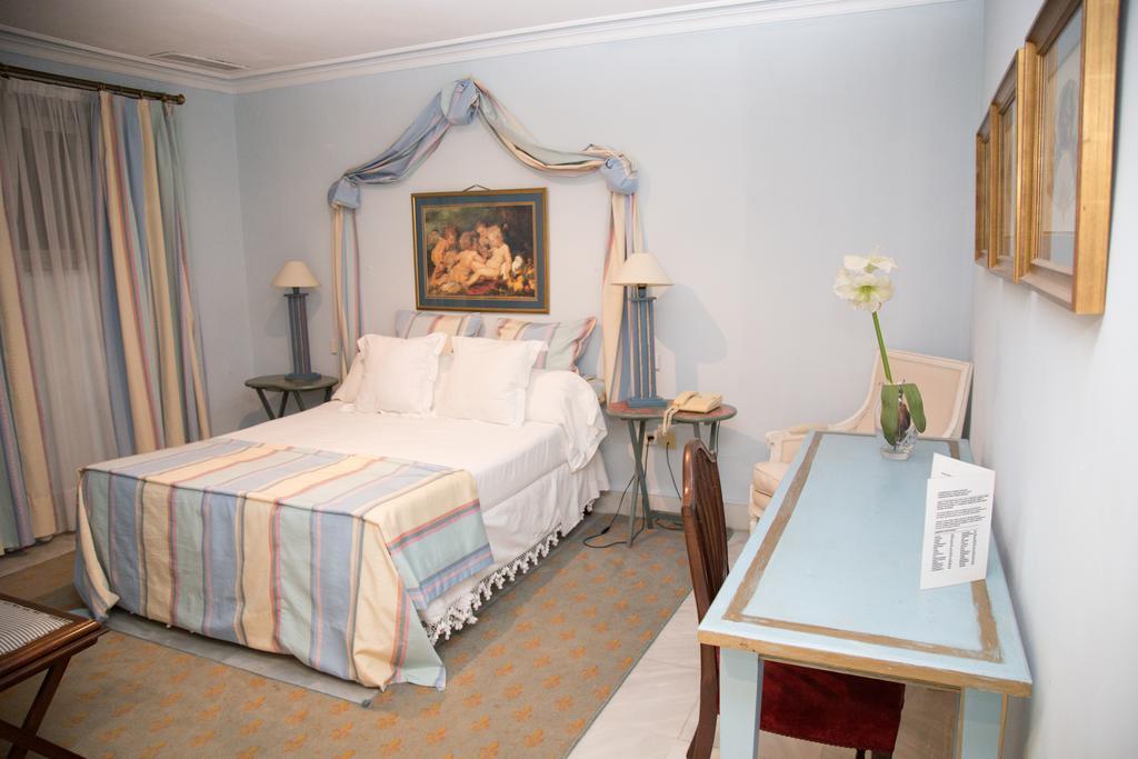 Villa De La Palmera Севиля Екстериор снимка